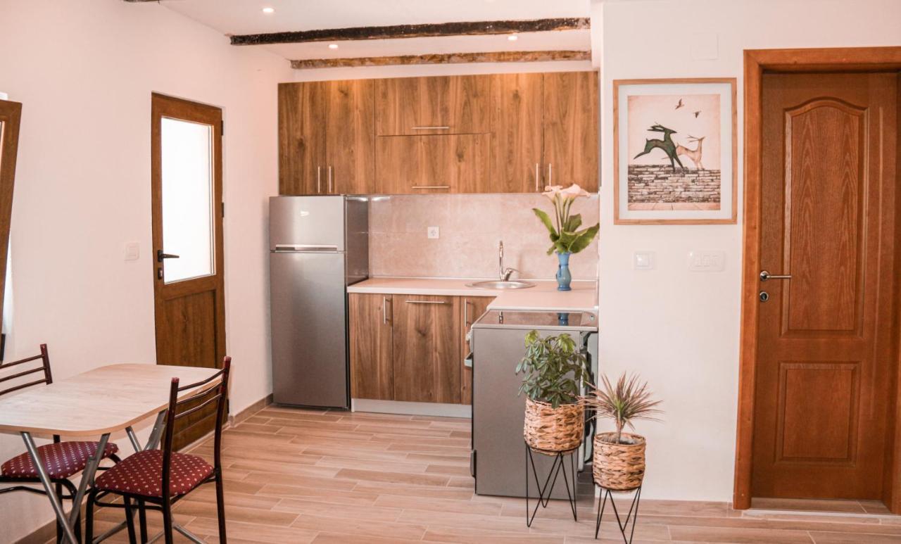 Apartmani Dumezic Bar Eksteriør billede