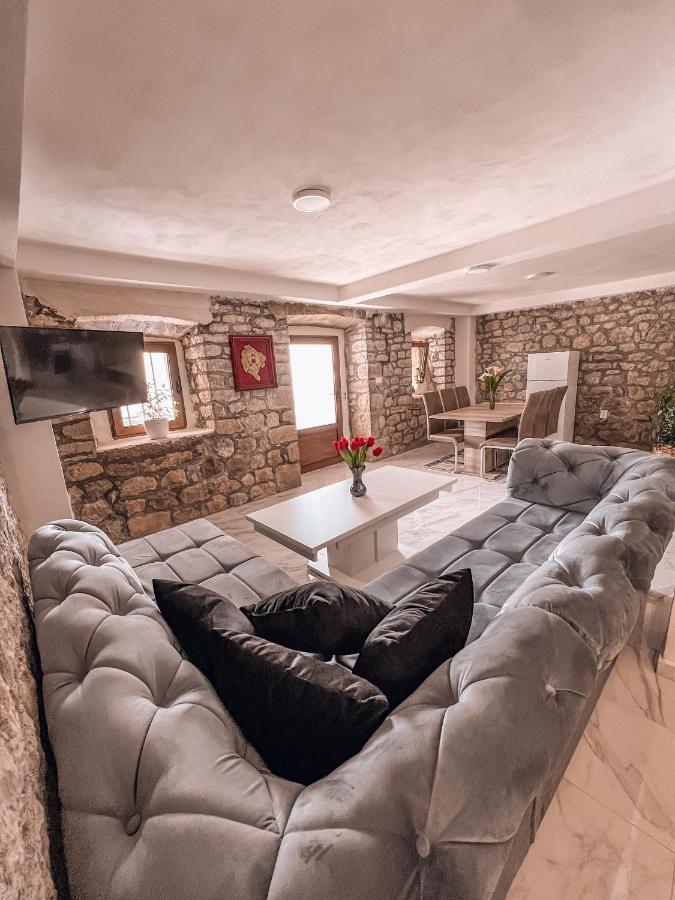Apartmani Dumezic Bar Eksteriør billede