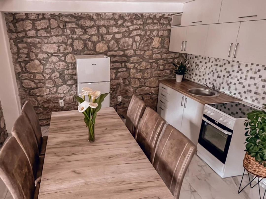 Apartmani Dumezic Bar Værelse billede
