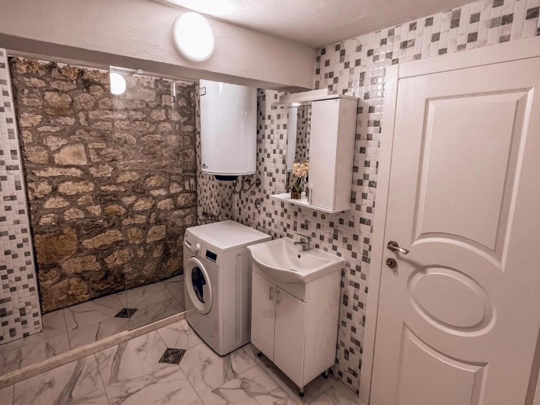 Apartmani Dumezic Bar Værelse billede